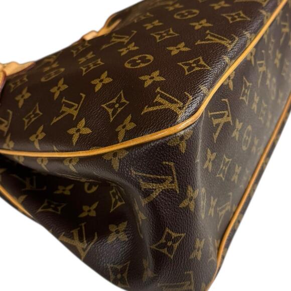 LOUIS VUITTON Authentic Brown Monogram Canvas Shoulder Bag